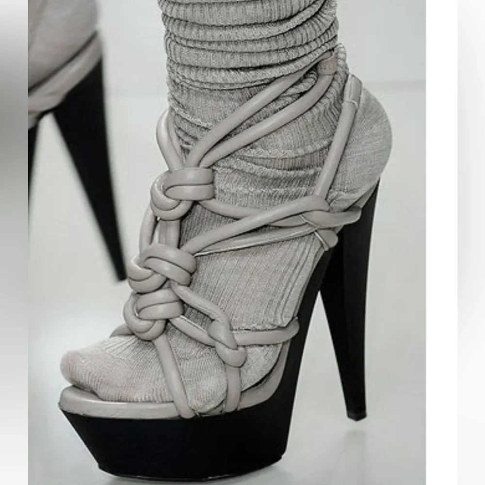 Authentic Burberry Prorsum knotted leather platform sandals - Picture 4 of 14